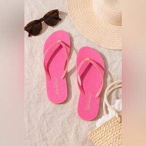 Lilly Pulitzer Roxie Pink Pool Flip Flops Jelly Strap Gold Logo Beach Sandals, 9